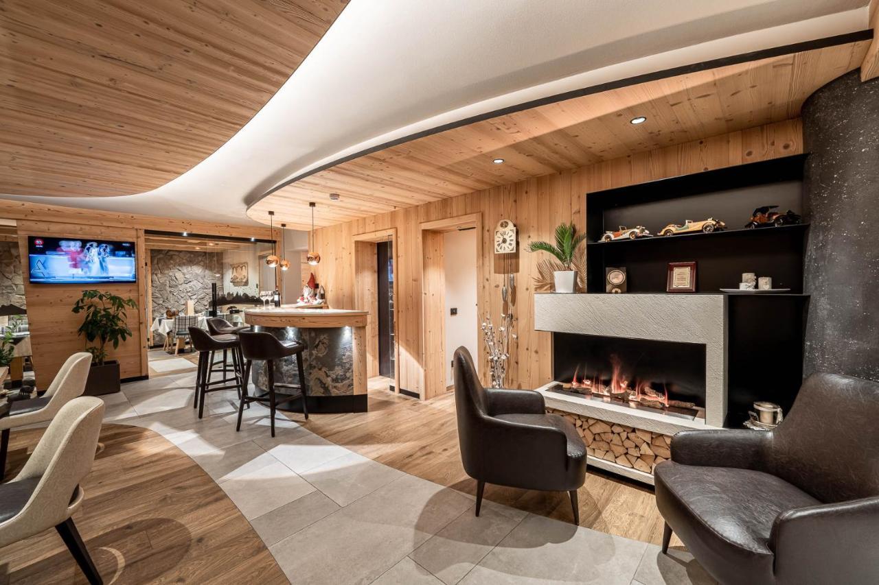 Garni Letizia Bed and Breakfast Campitello di Fassa Εξωτερικό φωτογραφία