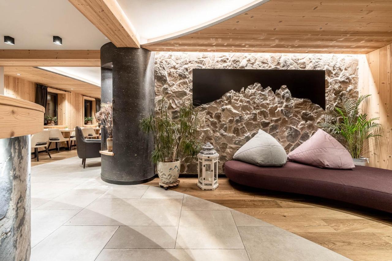 Garni Letizia Bed and Breakfast Campitello di Fassa Εξωτερικό φωτογραφία