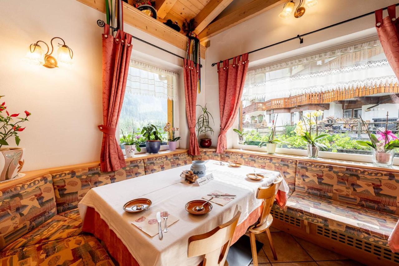 Garni Letizia Bed and Breakfast Campitello di Fassa Εξωτερικό φωτογραφία