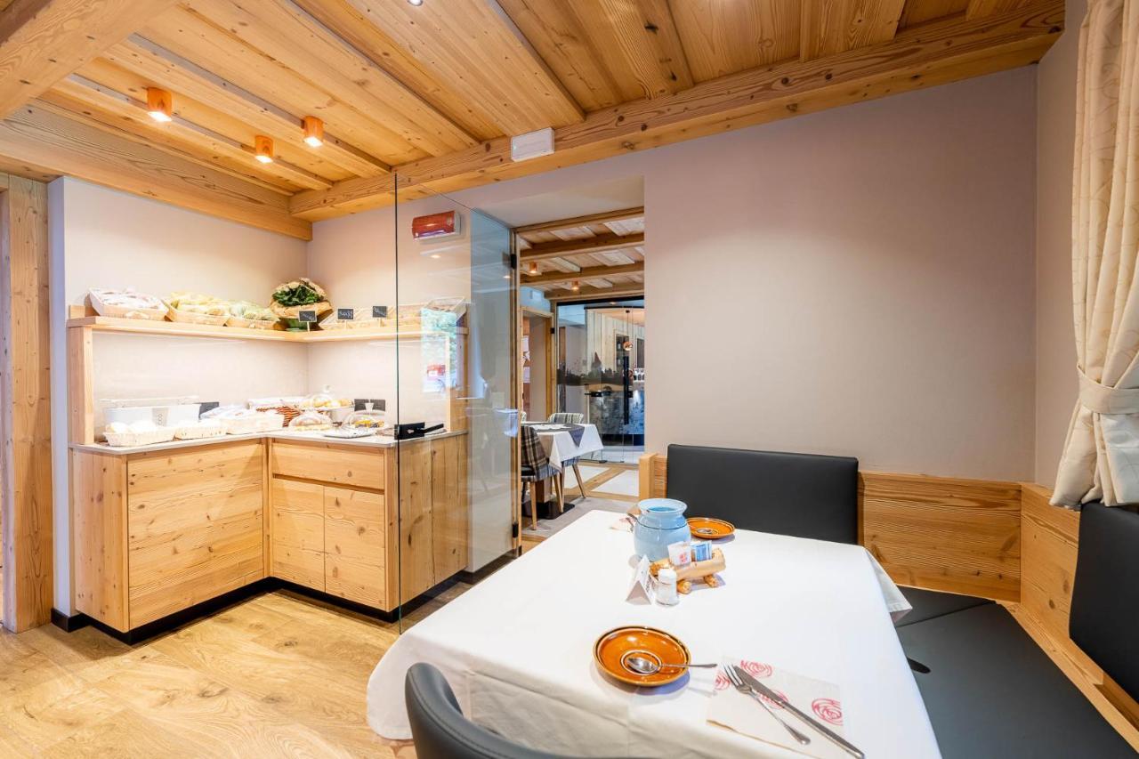 Garni Letizia Bed and Breakfast Campitello di Fassa Εξωτερικό φωτογραφία